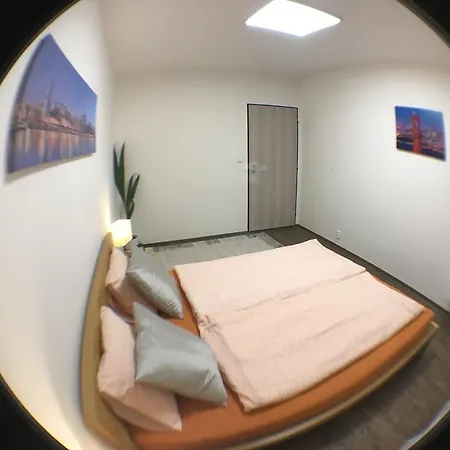 Spolkova Апартаменты *
